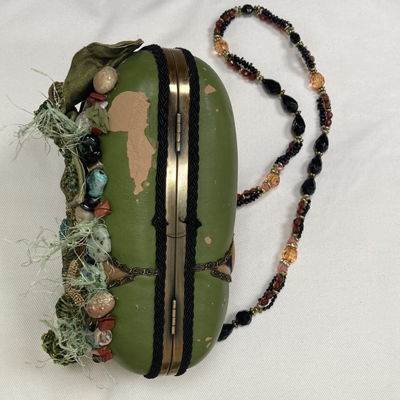 Mary Frances vintage beaded purse - Picture 10 of 16